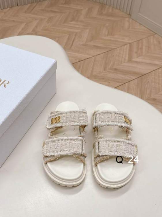 Picture of Dior Shoes _SKUDiorsz35-40RW04193327